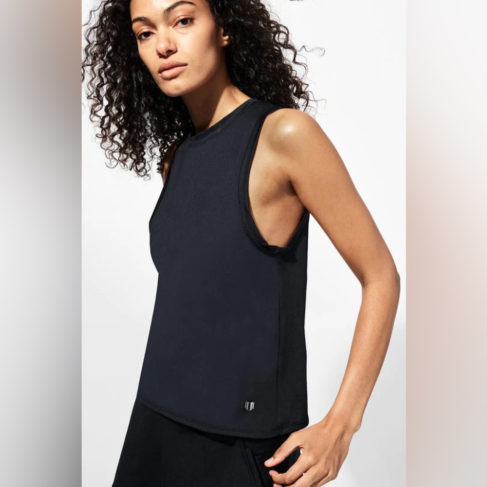 EleVen Essentials - Peace Maker Tank - Tennis Muscle Tank by Venus Williams